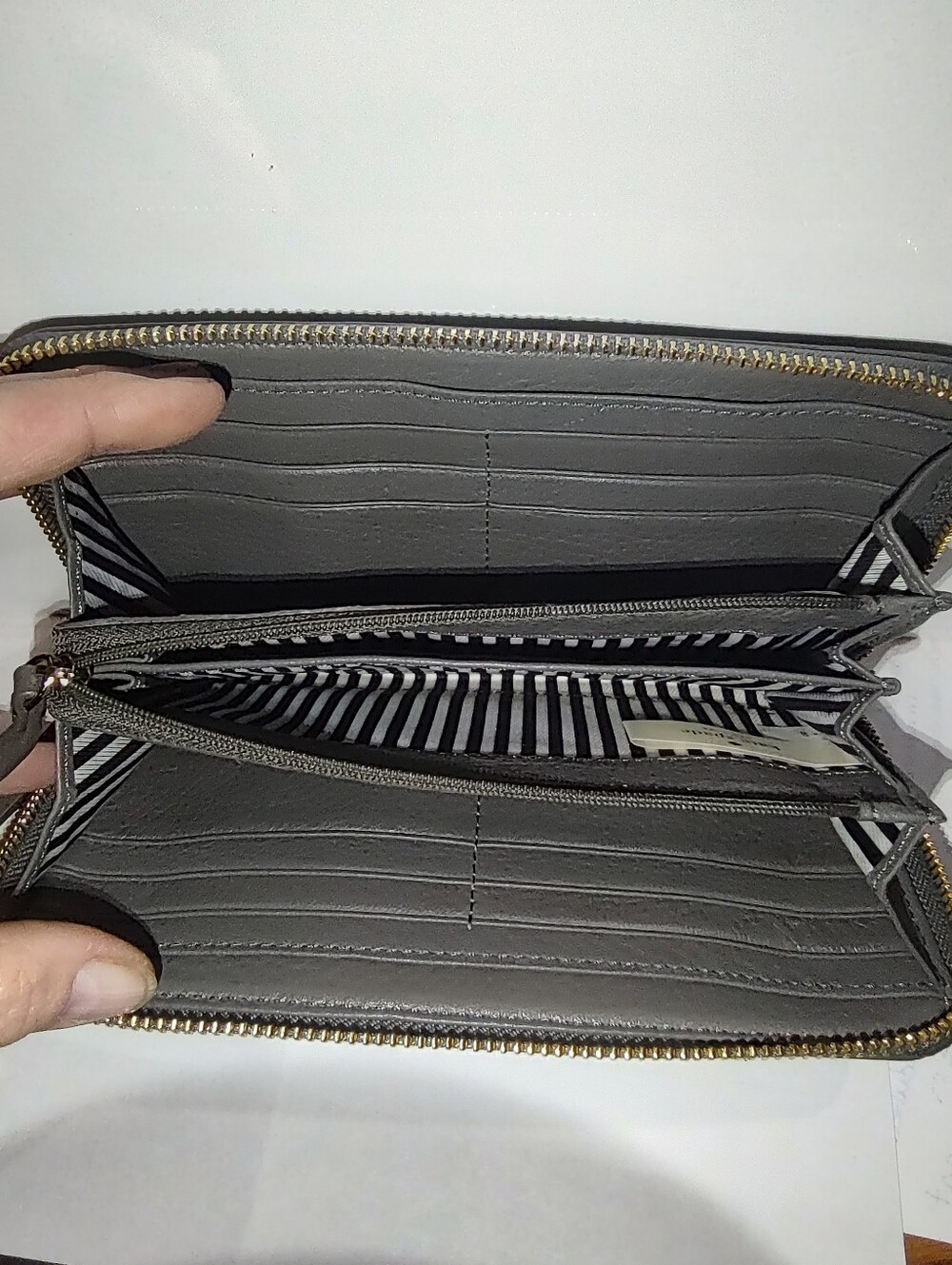 Kate Spade NWOT Gray Leather Continental Zip Long Wallet (W59) - Picture 5 of 11